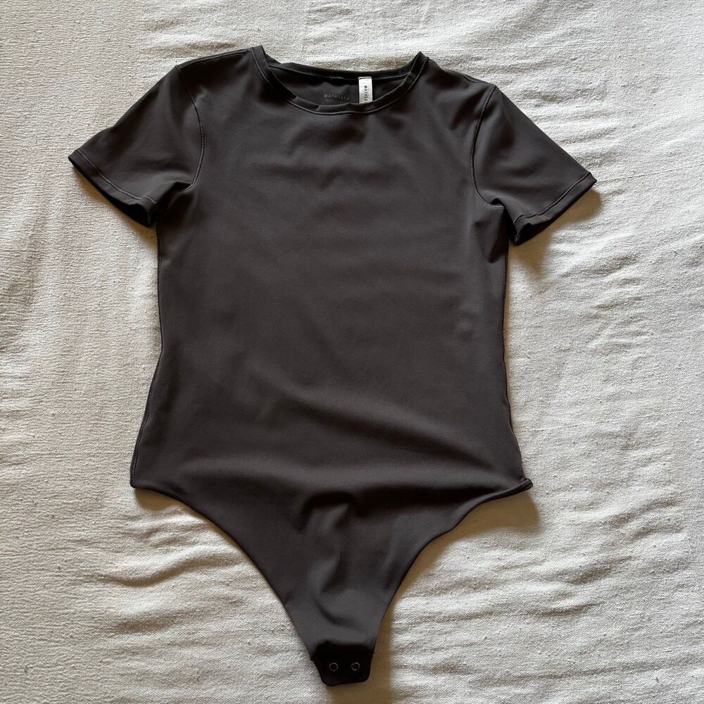 Athleta Short Sleeve Snap-Closure Bodysuit